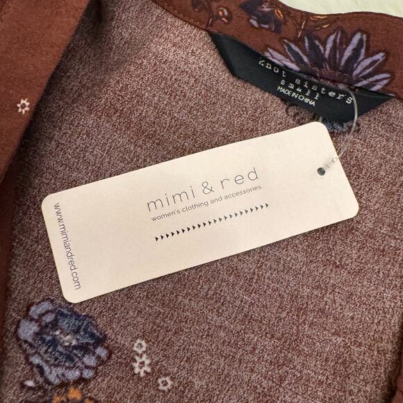 Knot Sisters Mimi & Red Floral Jimmy Blouse Small NWT - Picture 8 of 14